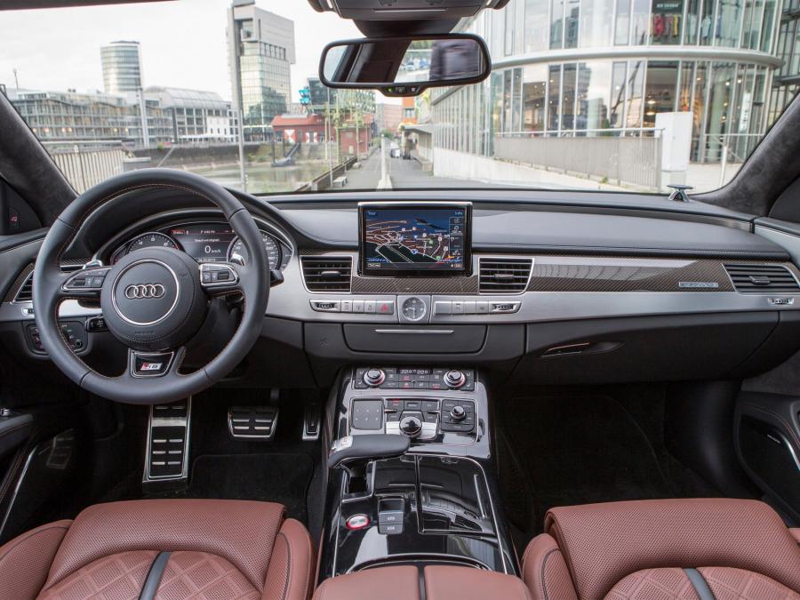 Торпедо Audi S8 (D4) 2013 года  (WW) (фото 14 из 38)